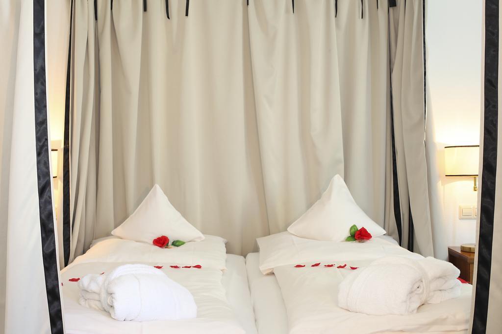 Romantik Hotel Johanniter-Kreuz Uberlingen Dış mekan fotoğraf